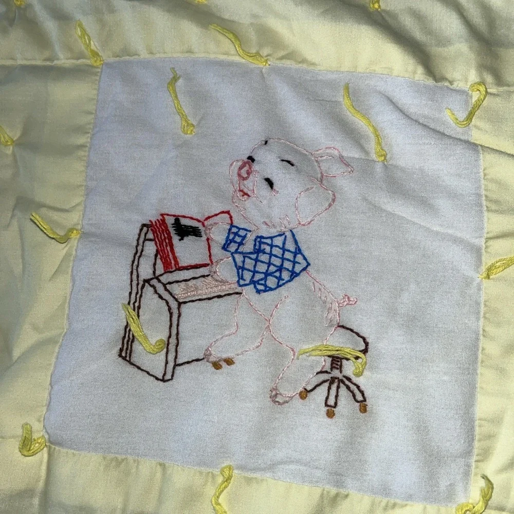 Vintage Baby Blanket Quilt. Pigs. Piggies. 42 X 52. Yellow.